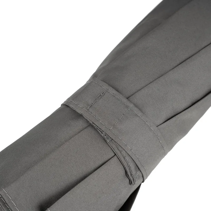 ROKA Waterloo Regenschirm aus recyceltem Nylon in Graphit/Cranberry