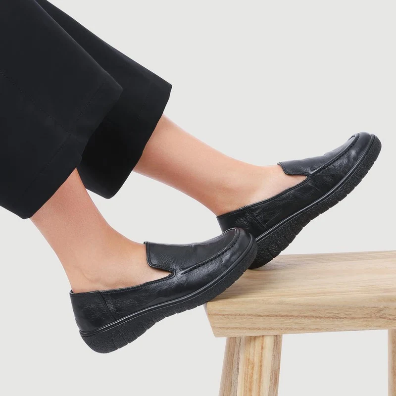 Loretta Smart Leather Loafers - HAK42002 / 327 851 - Black