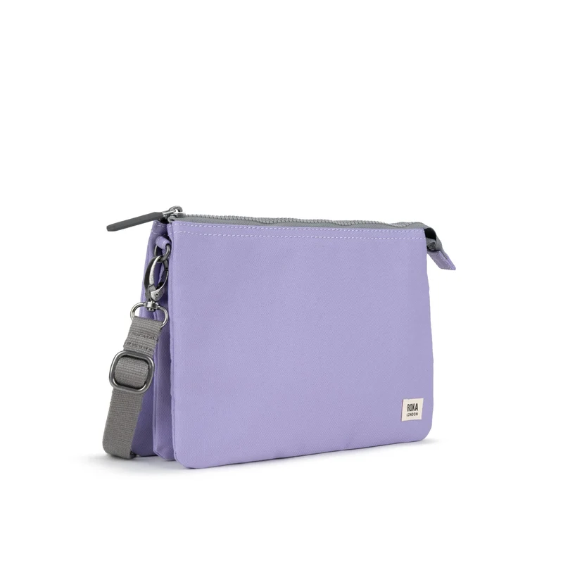 ROKA Carnaby Umhängetasche aus recyceltem Canvas, Lavendel XL