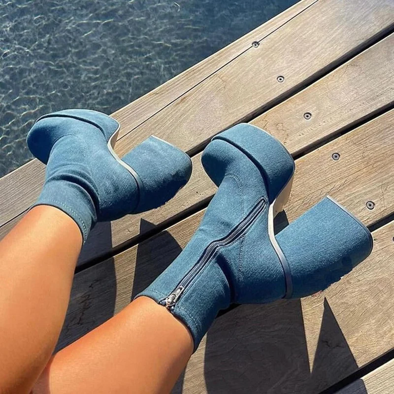 Damen nan Plateau-Stiefelette mit hohem Blockabsatz, nahtlosem Stretchschaft und robuster Laufsohle Drune