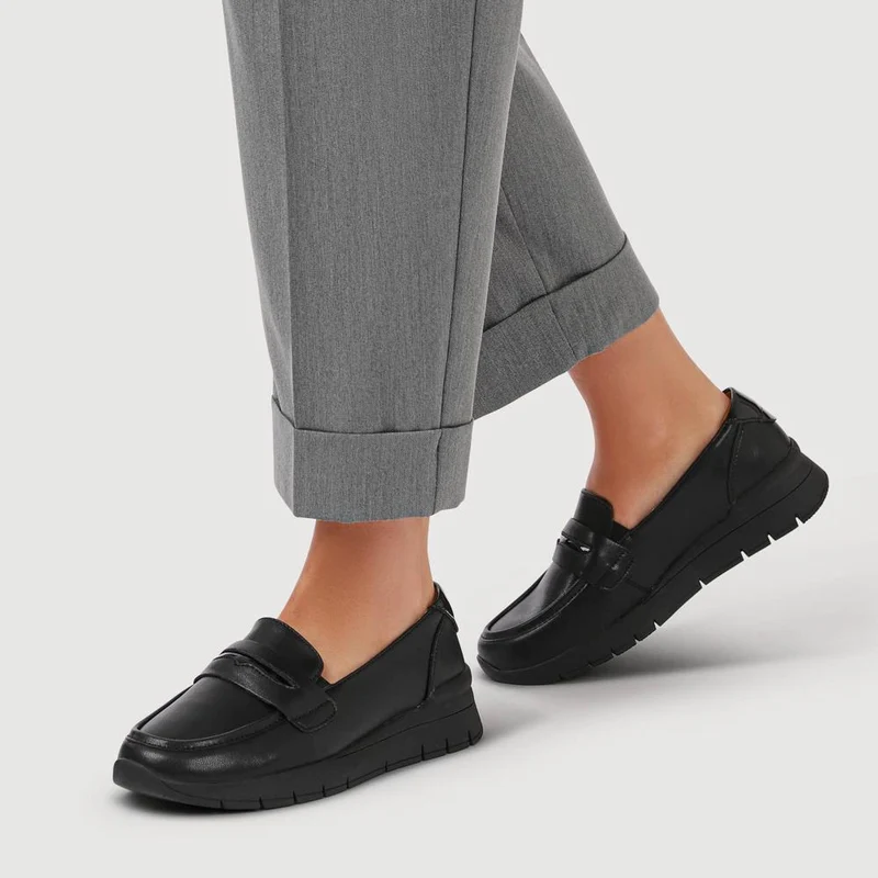 Heeled Leather Penny Loafers - BRK42010 / 328 370 - Black