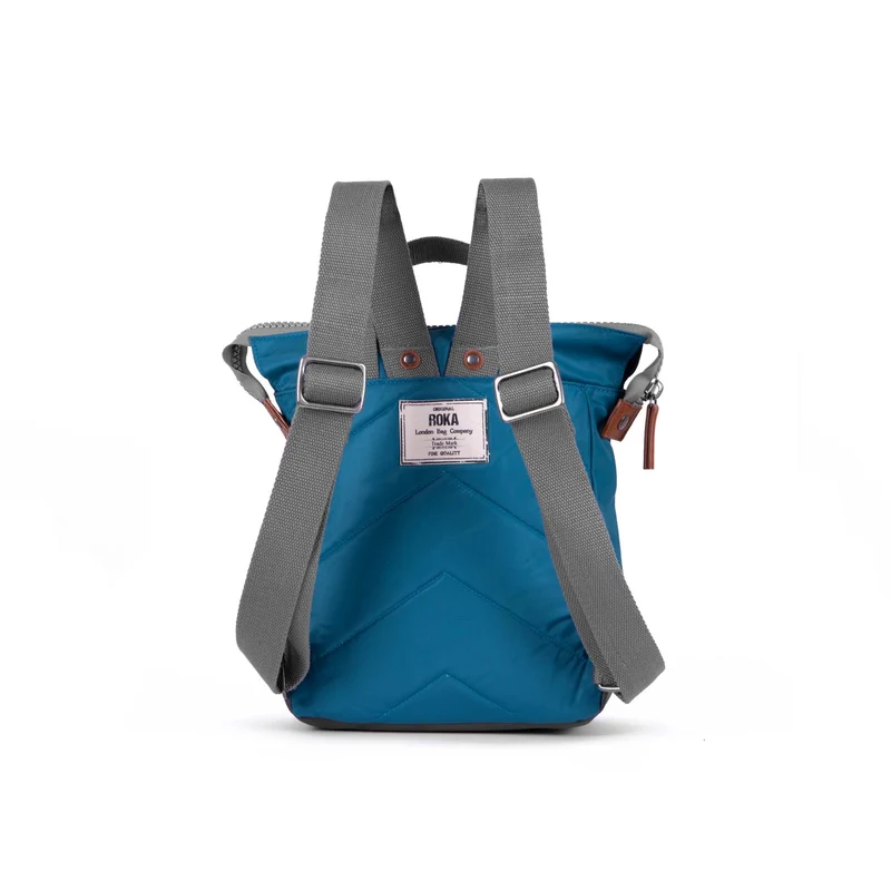 ROKA Bantry B Marine Kleine Tasche aus recyceltem Nylon