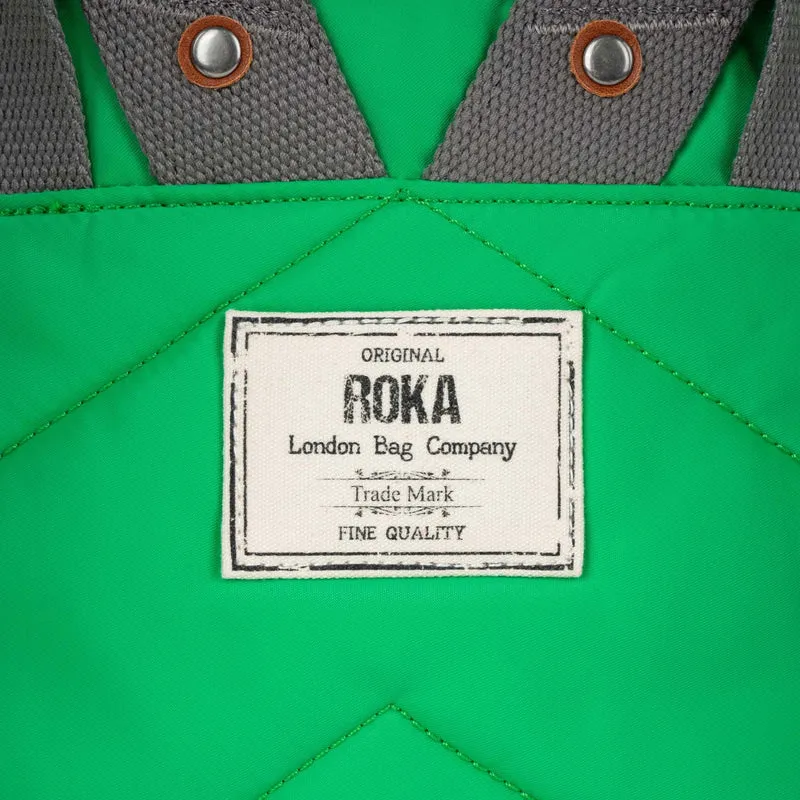 ROKA Canfield B Green Apple Kleine Tasche aus recyceltem Nylon