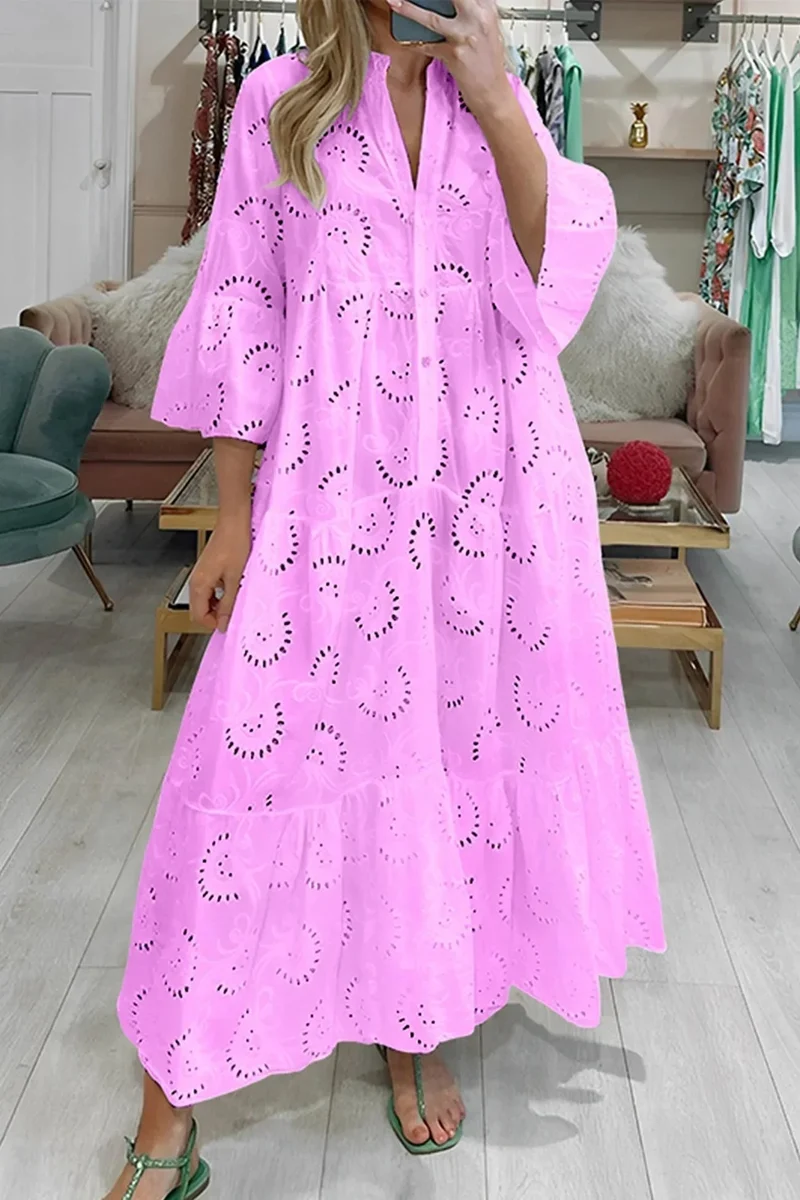 Langes Sommerkleid mit V-Ausschnitt und 3/4-Ärmeln