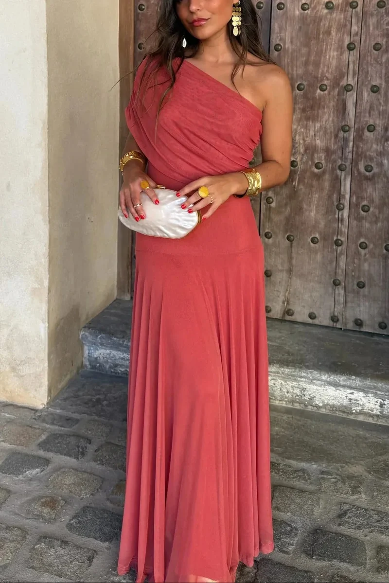 Plissiertes Sommerkleid mit einem Schulterträger für Damen