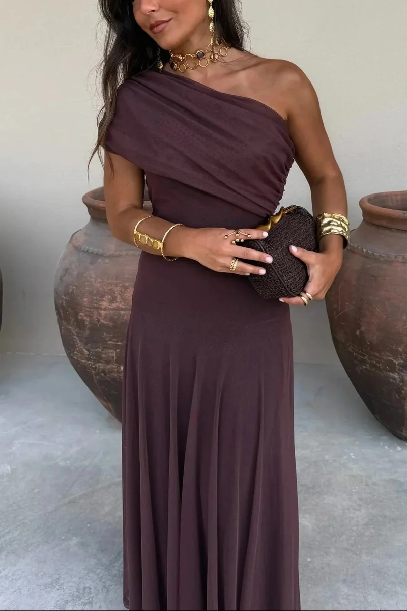 Plissiertes Sommerkleid mit einem Schulterträger für Damen