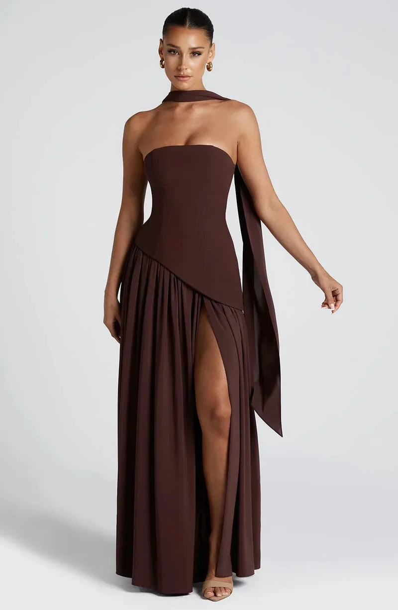 Elegantes Korsettkleid mit Schaldetail und hohem Schlitz | Damenmode