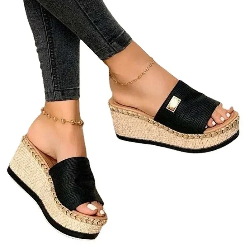 Sandali con zeppa da donna | Scarpe estive alla moda per l'estate