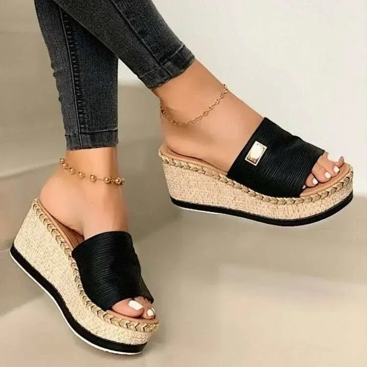 Sandali con zeppa da donna | Scarpe estive alla moda per l'estate