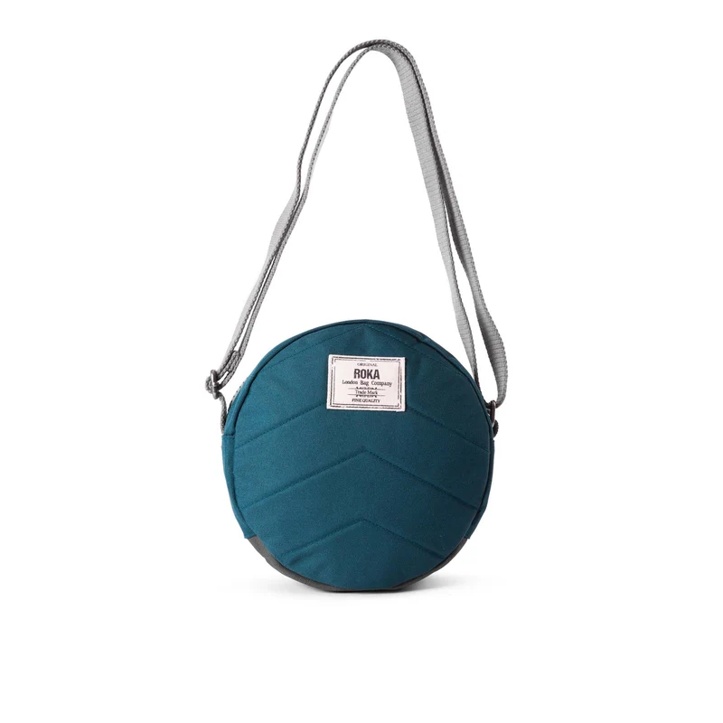 ROKA Paddington Kleine Tasche aus recyceltem Canvas, türkisfarben