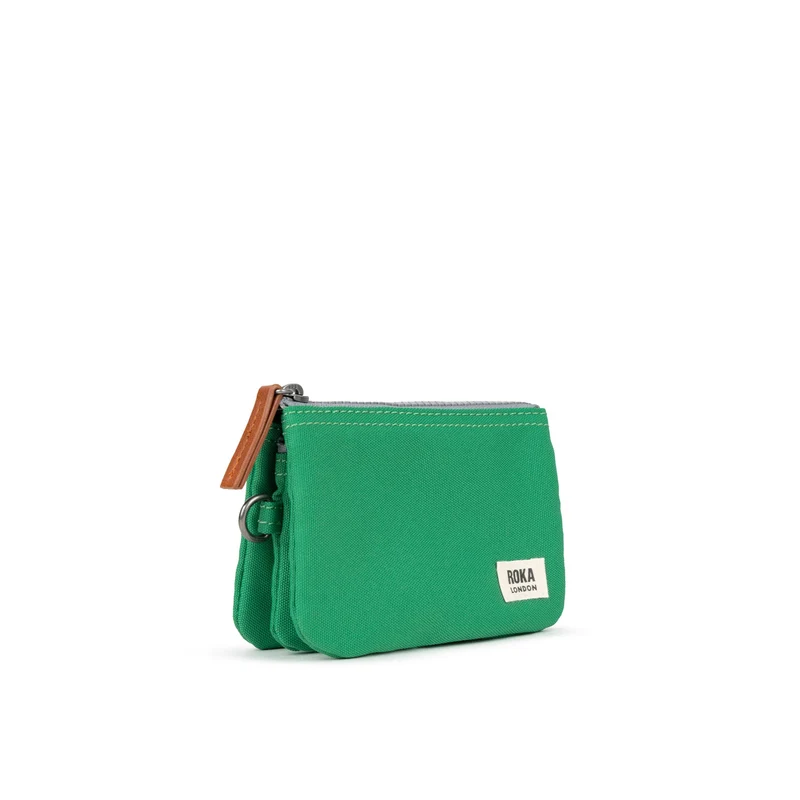 ROKA Carnaby Kleine Handtasche aus recyceltem Canvas, Mountain Green