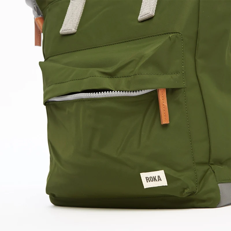 ROKA Bantry B Avocado Große Tasche aus recyceltem Nylon