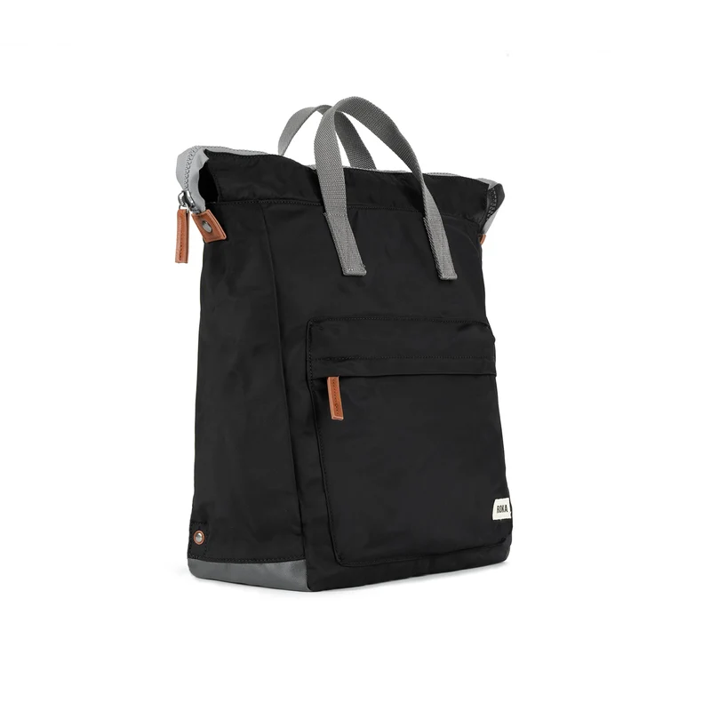 ROKA Bantry B Schwarze große Tasche aus recyceltem Nylon