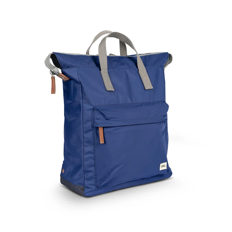 ROKA Bantry Große Tasche aus recyceltem Nylon, Farbe: Burnt Blue