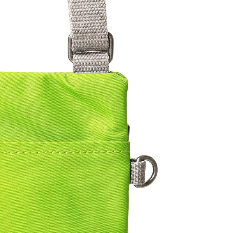 ROKA Chelsea Limettenfarbene Recycling-Nylontasche