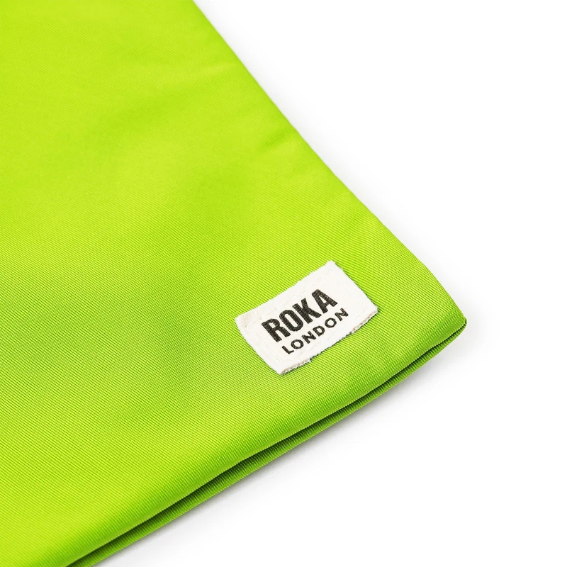 ROKA Chelsea Limettenfarbene Recycling-Nylontasche
