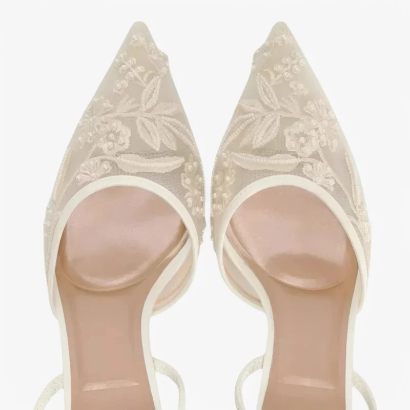 Diana | Elegante spitze Pumps mit Blumenstickerei und Komfort