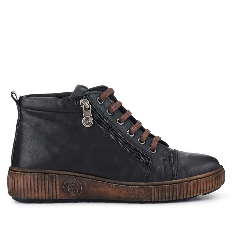 Leather Lace-Up Boots - HAK40013 / 326 039 - Black