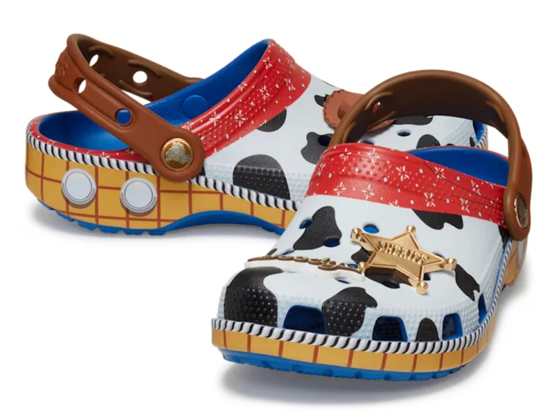 CROCS Toy Story Woody Clog für Kinder – Blue Jean
