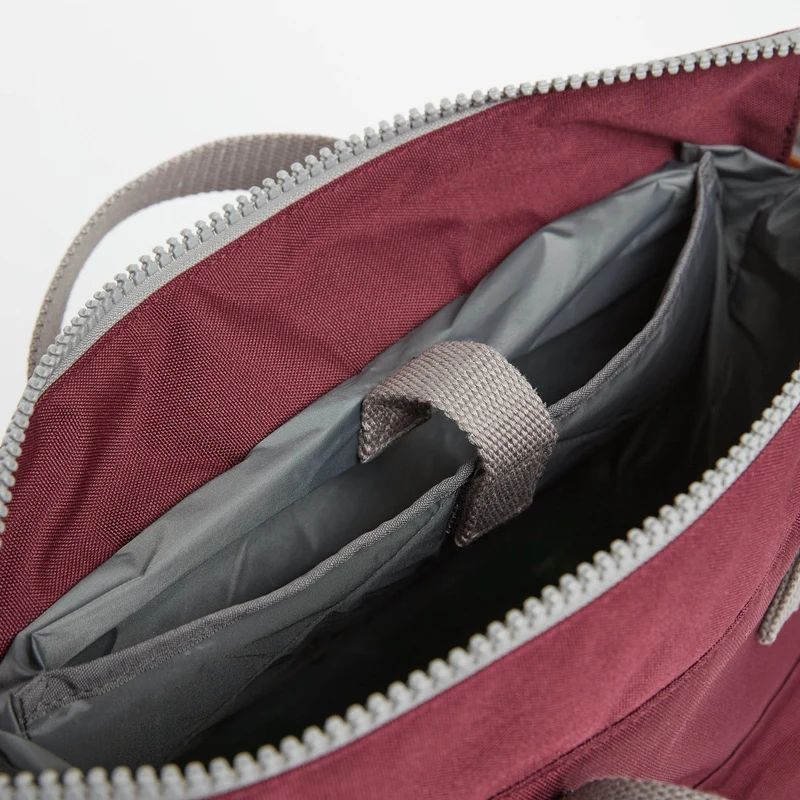 ROKA Bantry B Sienna Medium Tasche aus recyceltem Canvas