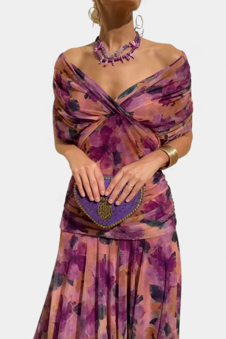 Iselina | Elegantes Maxikleid mit V-Ausschnitt und fließenden Ärmeln