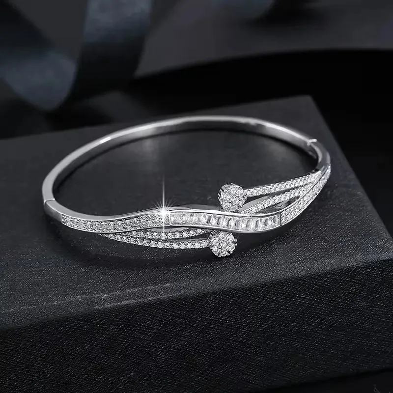 Olivia | Bracciale da donna con accenti di zirconi color argento