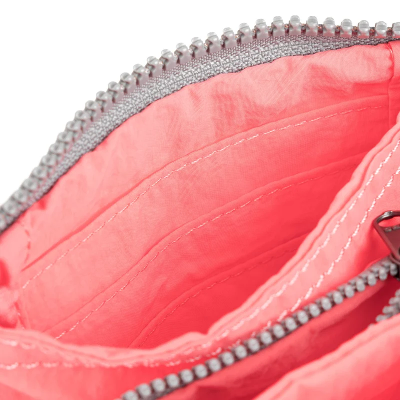 ROKA Carnaby Kleine Geldbörse aus recyceltem Taslon, Rose