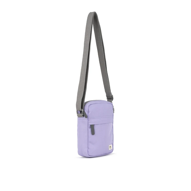 ROKA Bond Lavendelfarbene Einheitsgröße-Tasche aus recyceltem Canvas