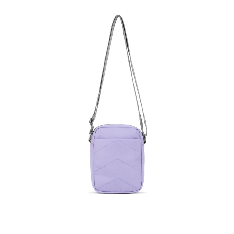 ROKA Bond Lavendelfarbene Einheitsgröße-Tasche aus recyceltem Canvas