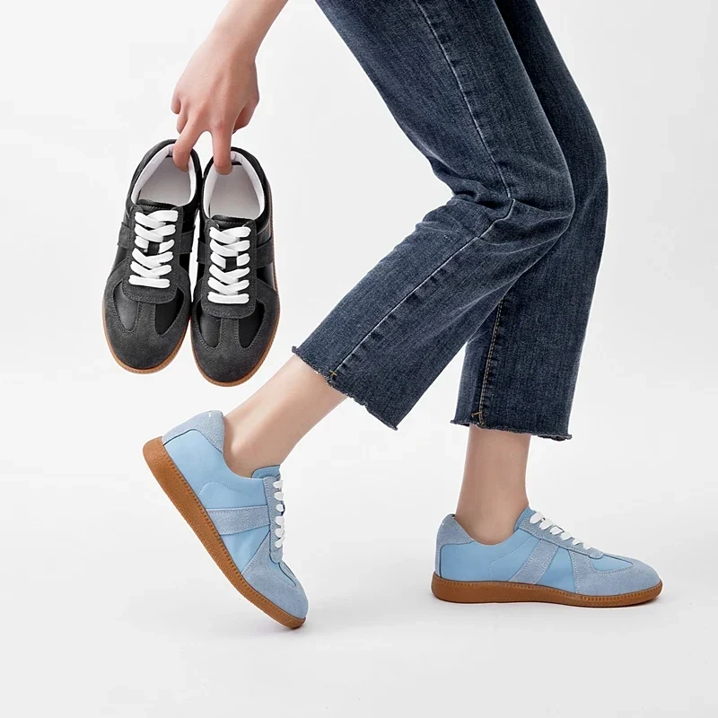 Sneakers bianche in vera pelle da donna | Scarpe basse per la primavera