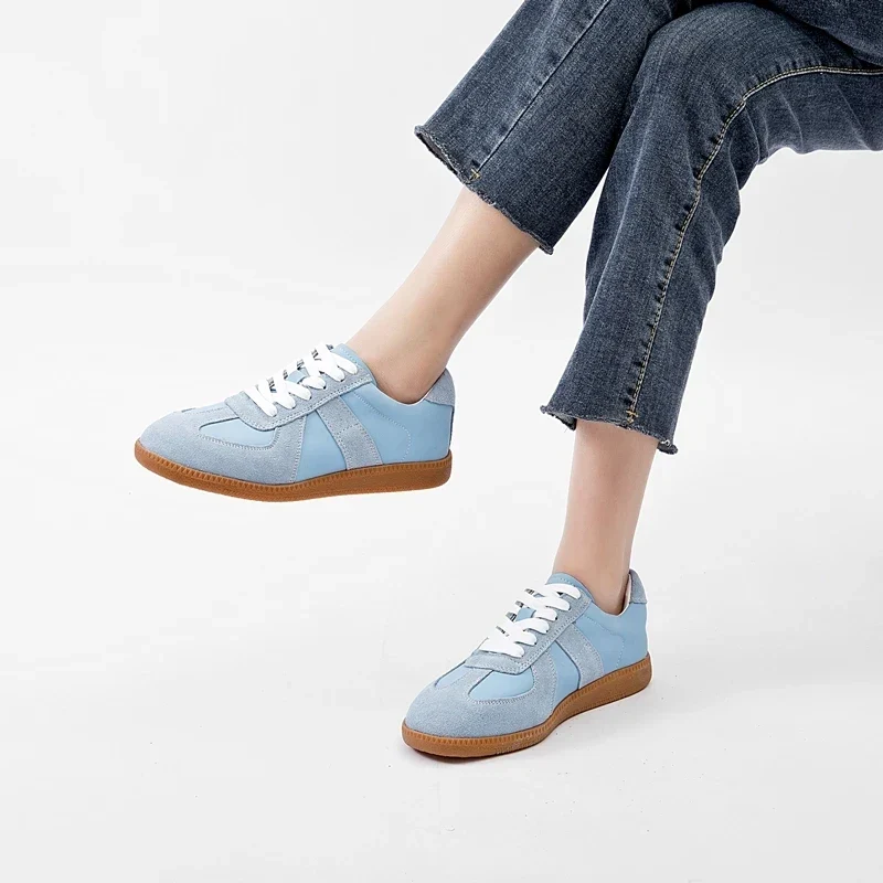 Sneakers bianche in vera pelle da donna | Scarpe basse per la primavera