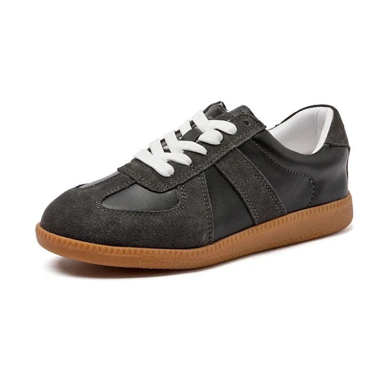 Sneakers bianche in vera pelle da donna | Scarpe basse per la primavera