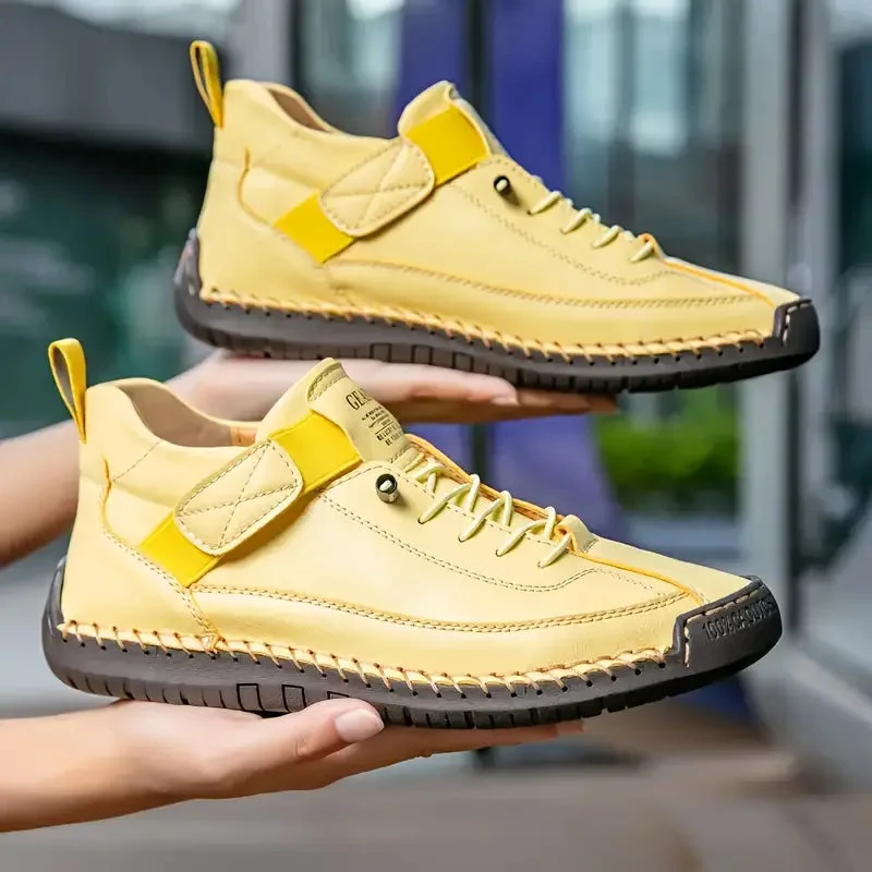 Damen-Sneaker mit strukturiertem Stoff und Schnürsenkeln