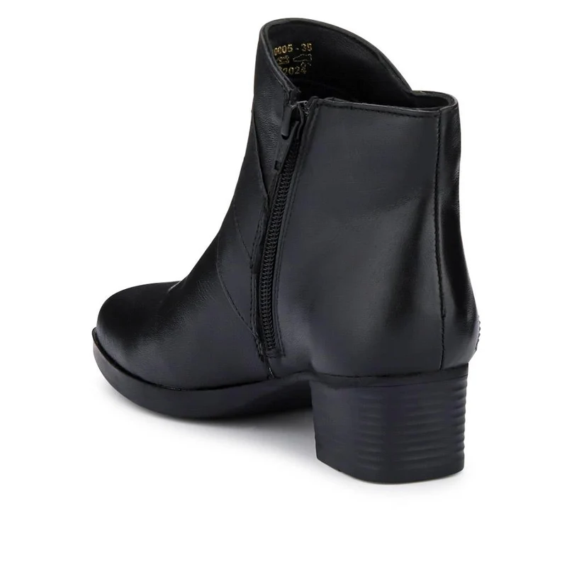 Wide-Fit Breathable Leather Boots - NAP40005 / 326 238 - Black