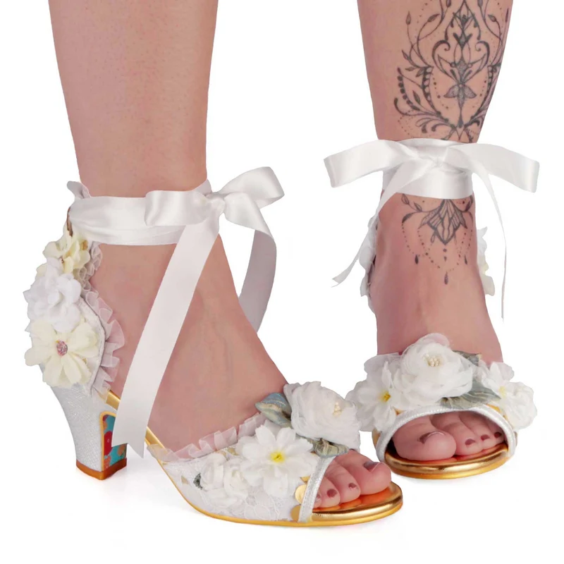 Irregular Choice Damen-Sandale „By Any Other Name“ – Off White