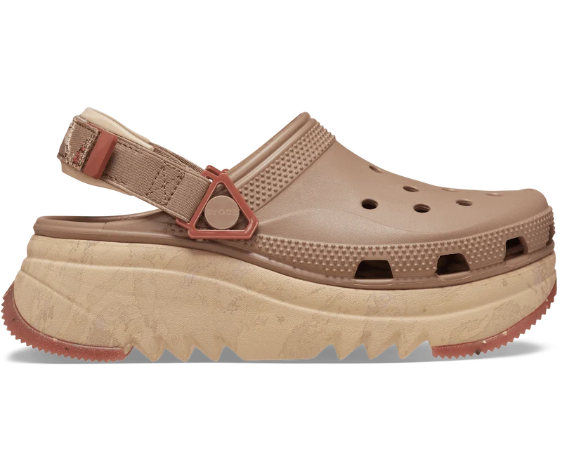 CROCS Unisex Hiker Xscape Marmorierter Clog – Latte