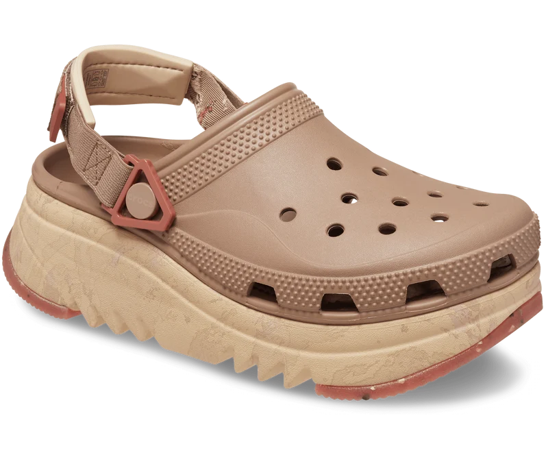 CROCS Unisex Hiker Xscape Marmorierter Clog – Latte