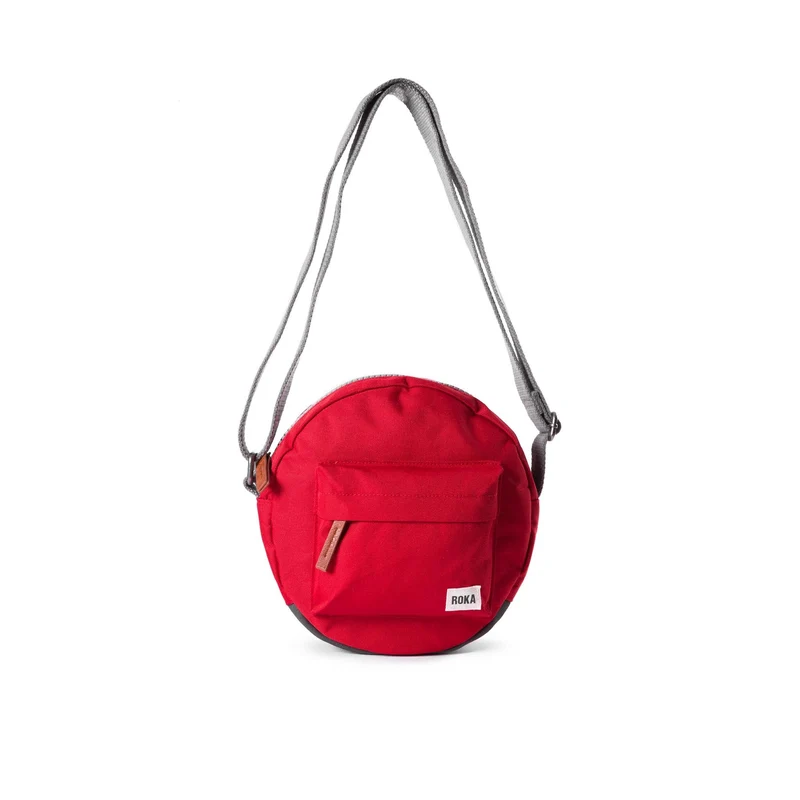 ROKA Paddington B Mars Red Kleine Tasche aus recyceltem Canvas