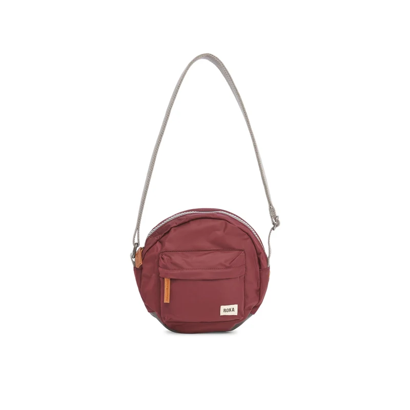 ROKA Paddington B Plum Kleine Tasche aus recyceltem Nylon