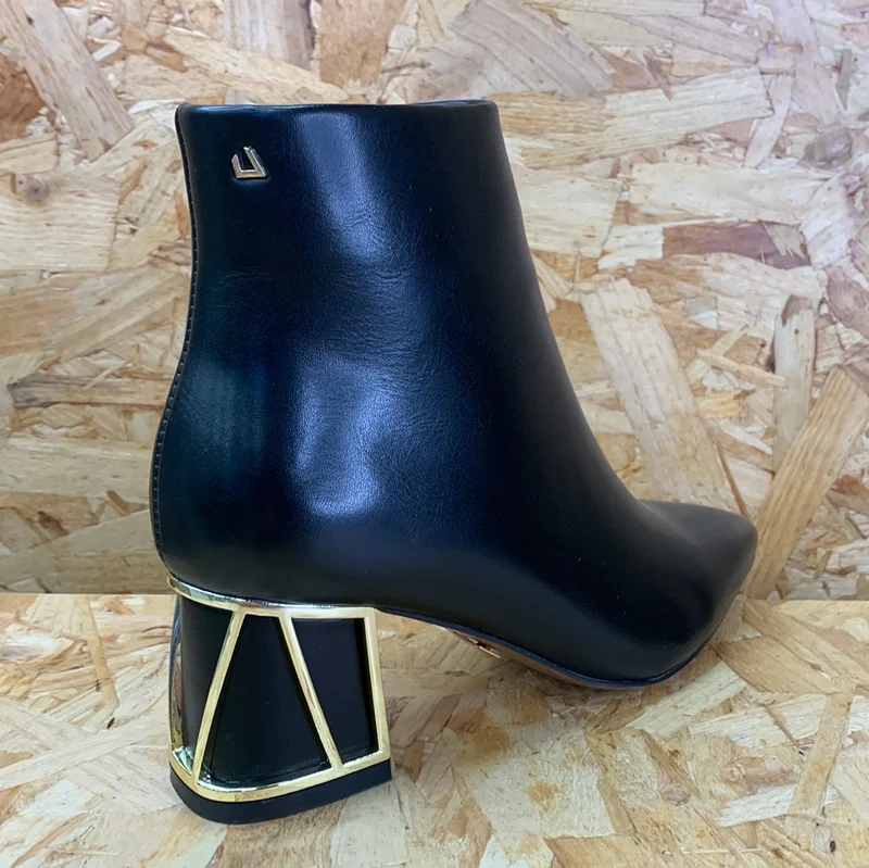 Una Healy Damen-Stiefelette „Through The Years“ – Schwarz
