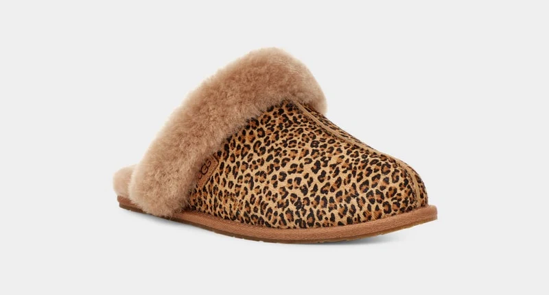 UGG Damen Scuffette II Speckles Hausschuhe – Kastanie