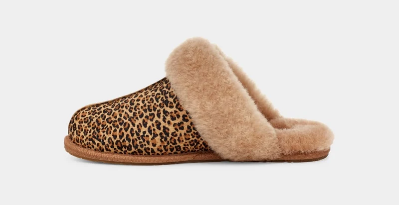 UGG Damen Scuffette II Speckles Hausschuhe – Kastanie