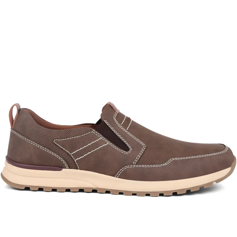 Slip-On Trainers - CHANG39003 / 324 988 - Brown