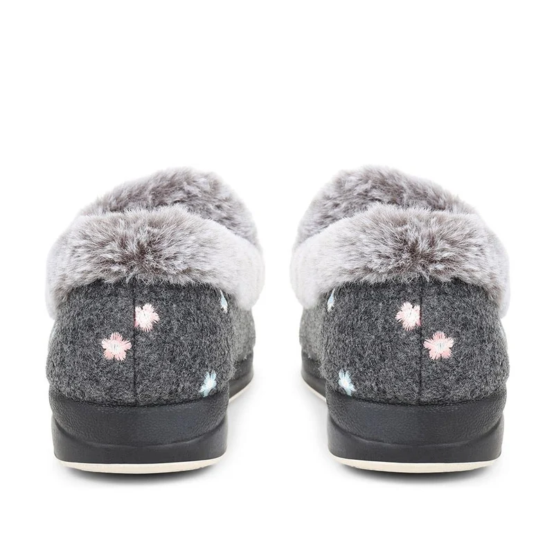 Floral Faux-Fur Slippers - QING38012 / 324 190 - Grey Floral