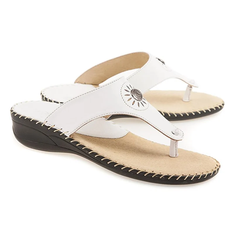 Fly Flot Leather Toe Post with Metal Centre Stud - KFFLY1901 / 146 506 - White