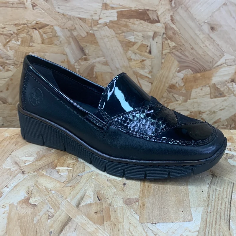 Rieker Modischer Slip-On-Loafer mit Keilabsatz für Damen – Schwarz