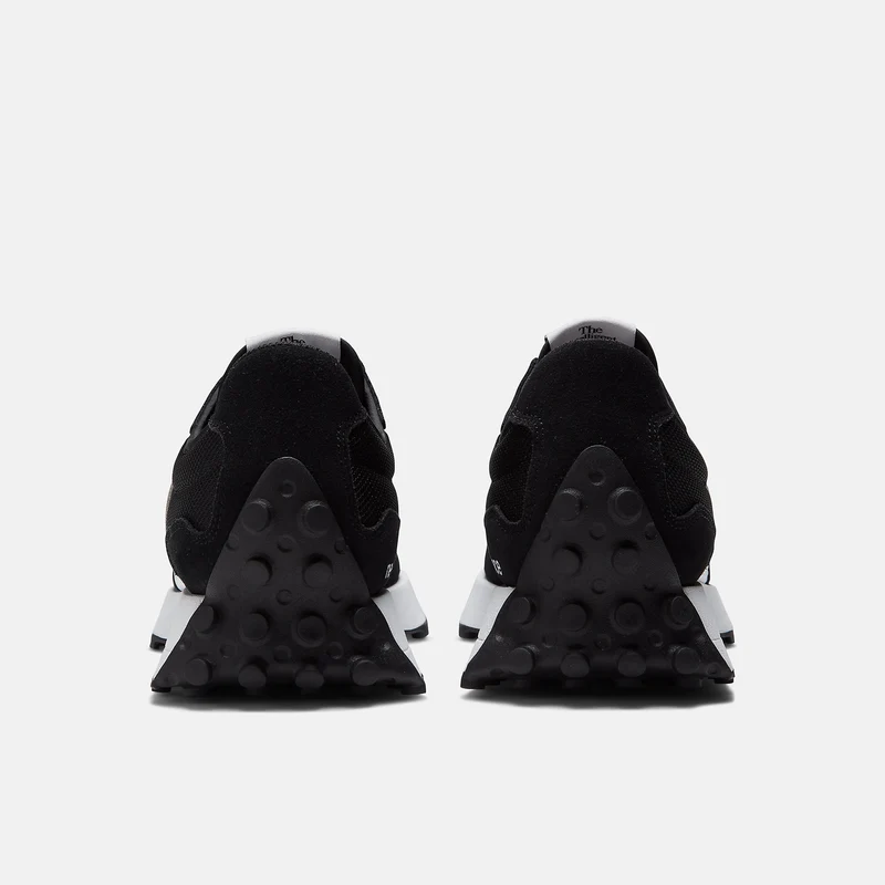 New Balance Unisex 327 Fashion Trainer – Schwarz / Weiß