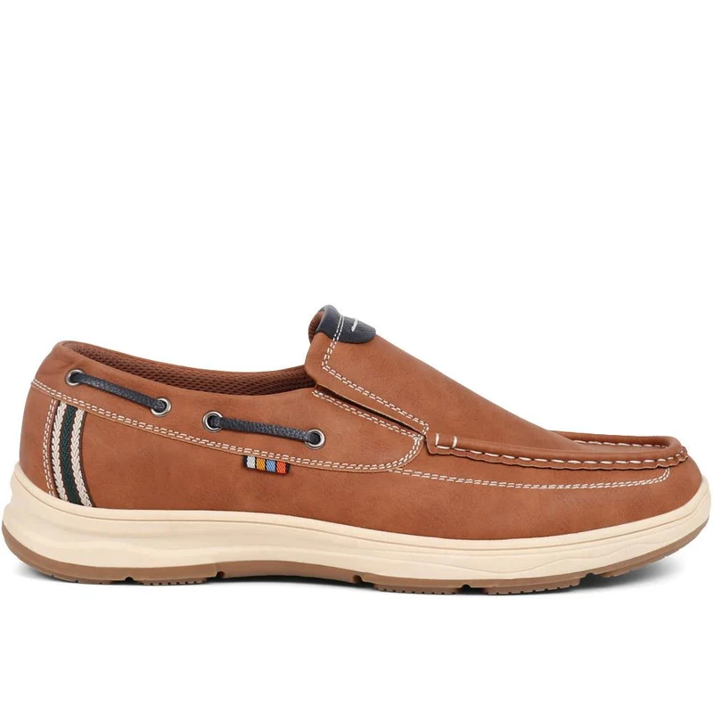 Wide Fit Slip On Boat Shoes - CHANG39007 / 324 985 - Tan