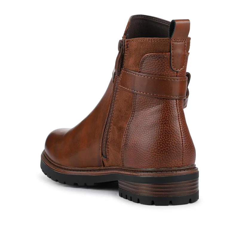 Buckle-Detail Ankle Boots - WOIL40003 / 326 127 - Tan
