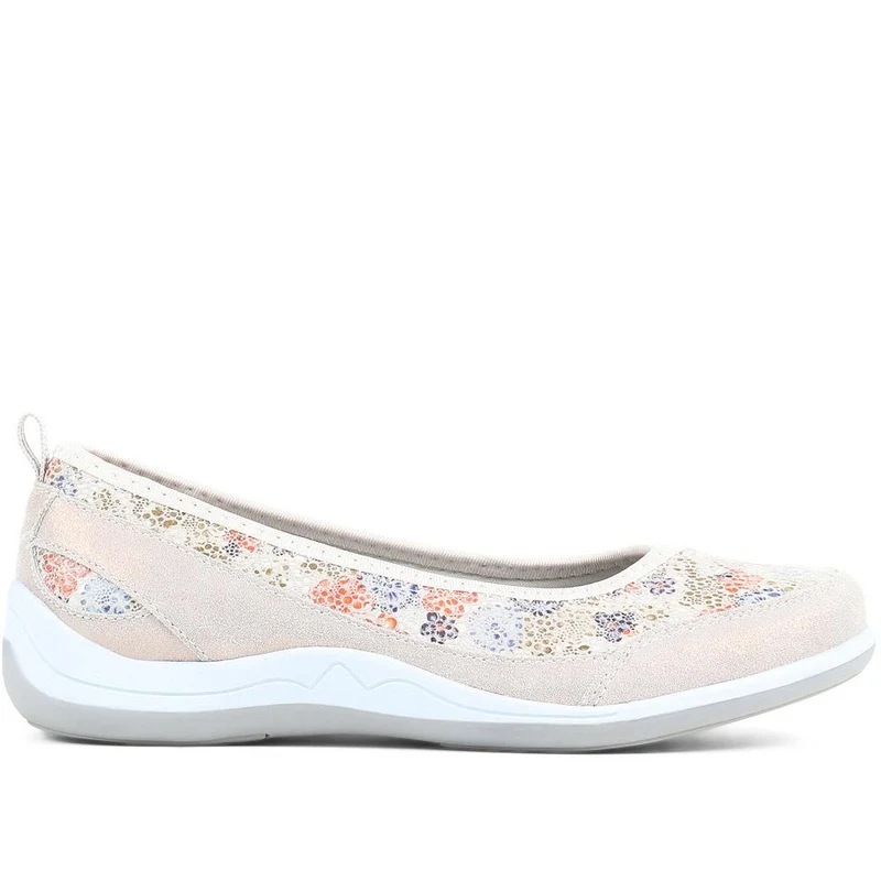 Slip-On Patterned Lightweight Pumps - BRK37007 / 323 323 - Floral